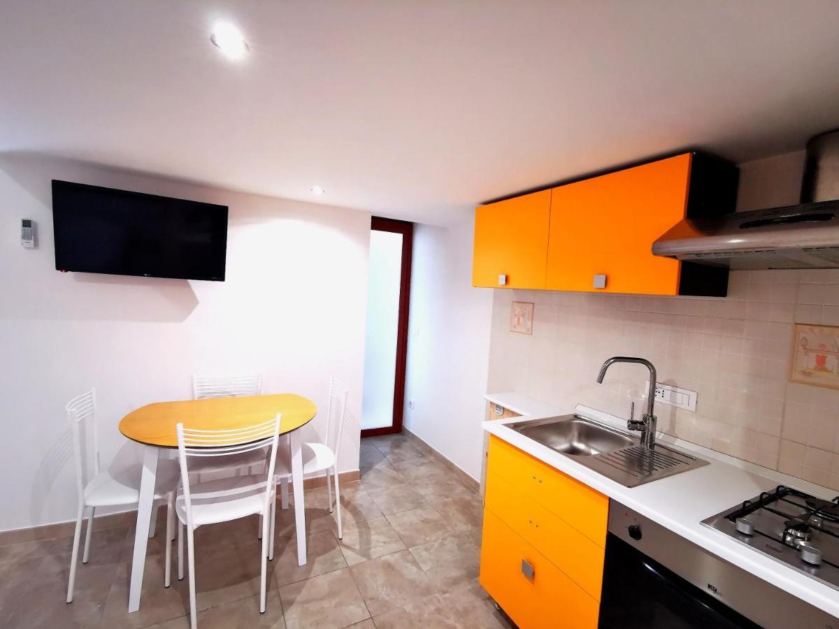Guru House B&B Apartments Milazzo Bagian luar foto