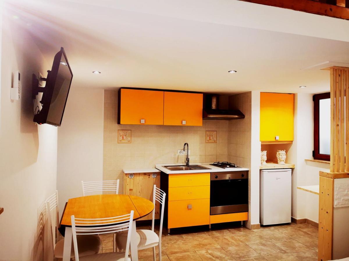 Guru House B&B Apartments Milazzo Bagian luar foto