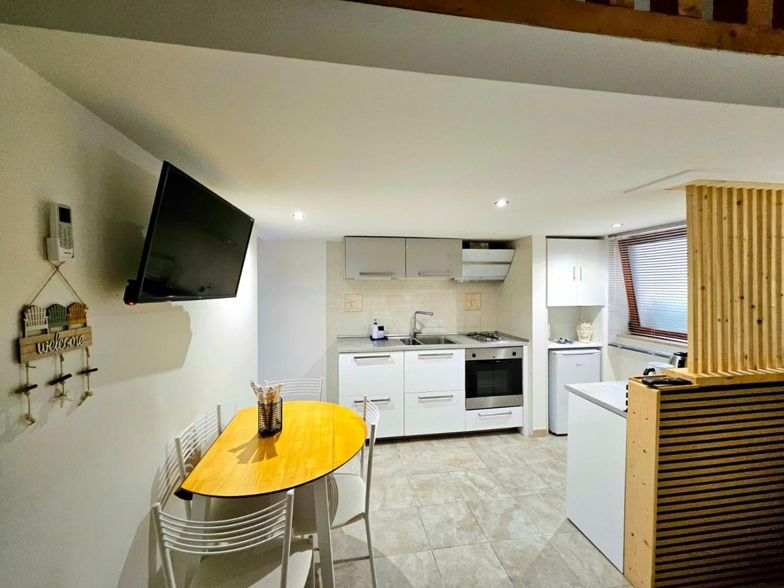 Guru House B&B Apartments Milazzo Bagian luar foto